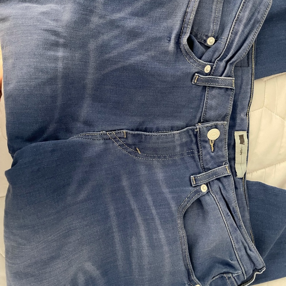 Gently used Levi Jeggings